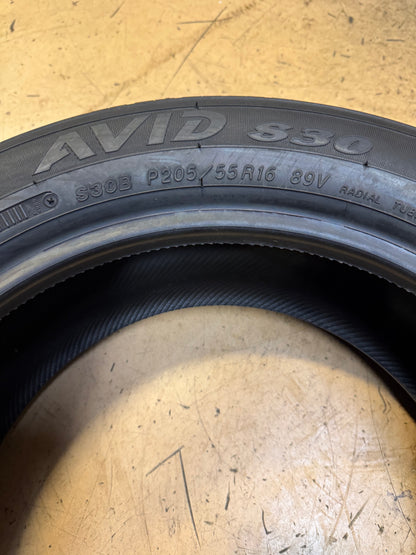 NOS YOKOHAMA AVID S30B BSW P 205 55 16 89V ALL SEASON TIRE 110193228