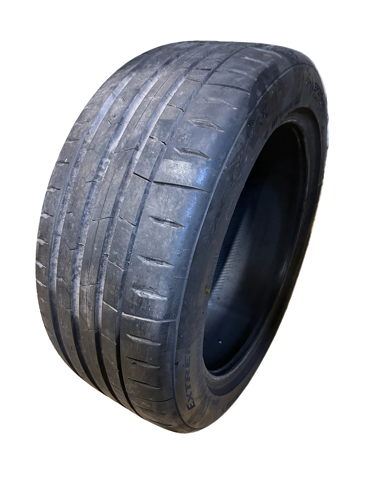 USED 7/32” CONTINENTAL EXTREME CONTACTSPORT 02 P 235 45 17 94W 03125000000