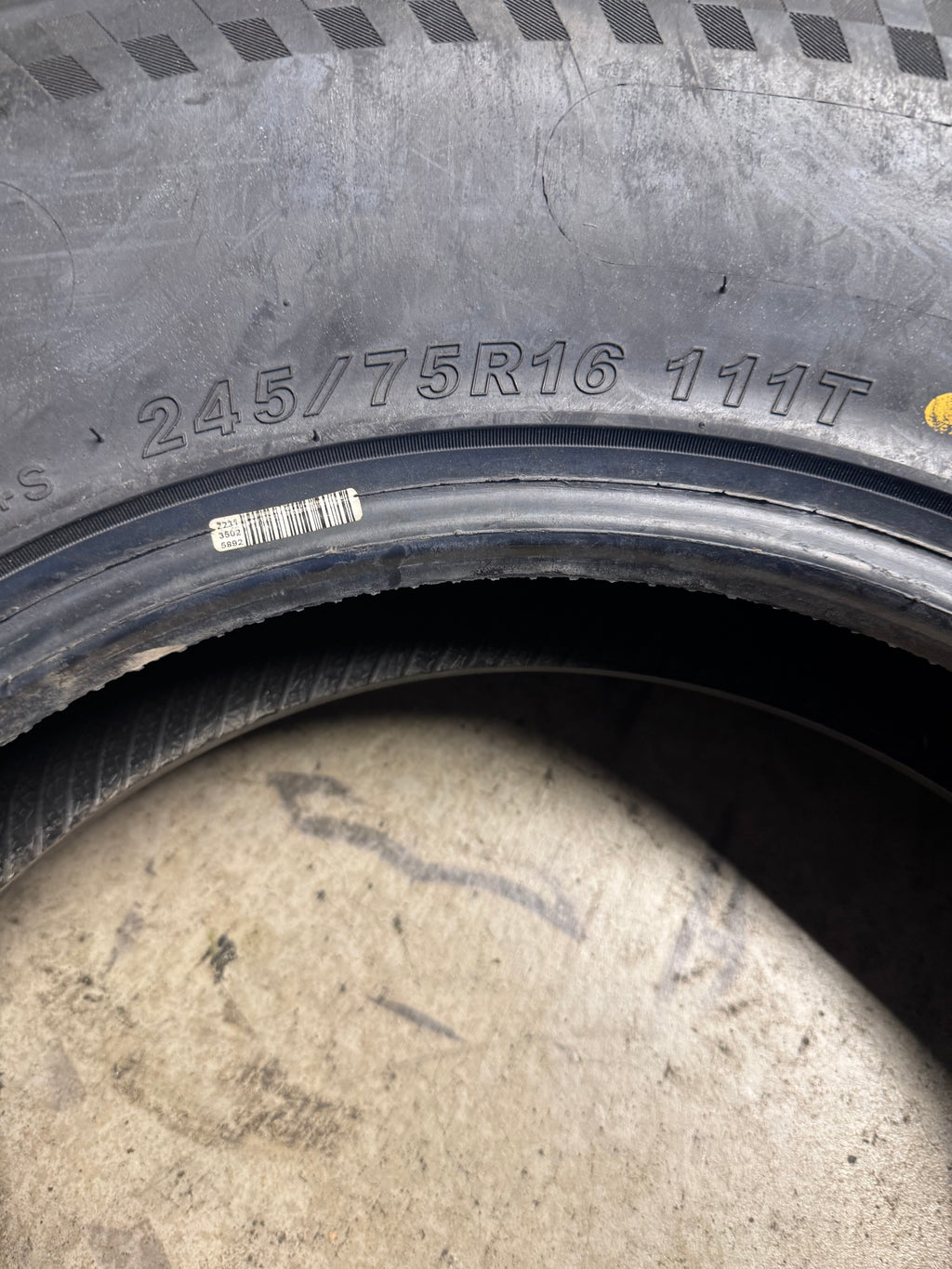 PARAGON TOUR CUV BSW P 245 75 16 111T ALL SEASON TIRE PAR10313