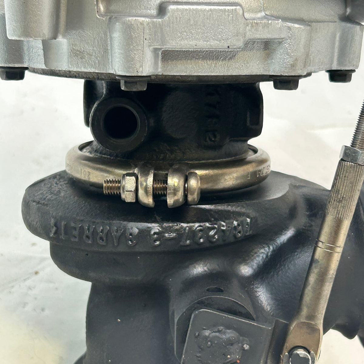 USED SPD GARRETT TURBOCHARGER FOR BMW M5 M6 4.4L 13-15 S63  MGT2260DSL