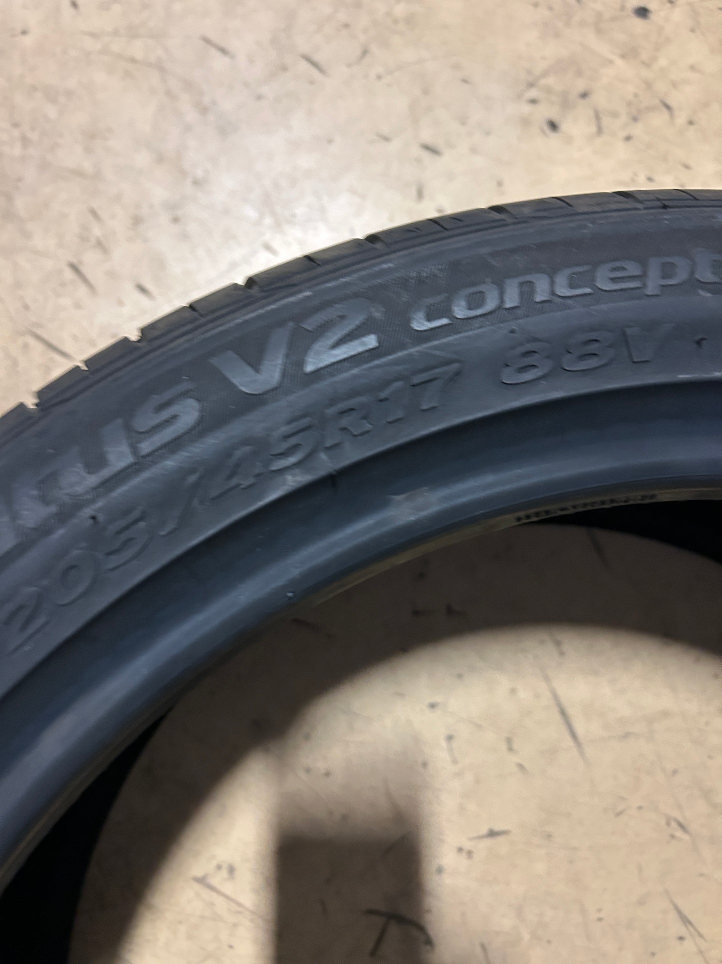 NOS HANKOOK VENTUS V2 CONCEPT2 BSW P 205 45 17 88V XL ALL SEASON TIRE 1014371