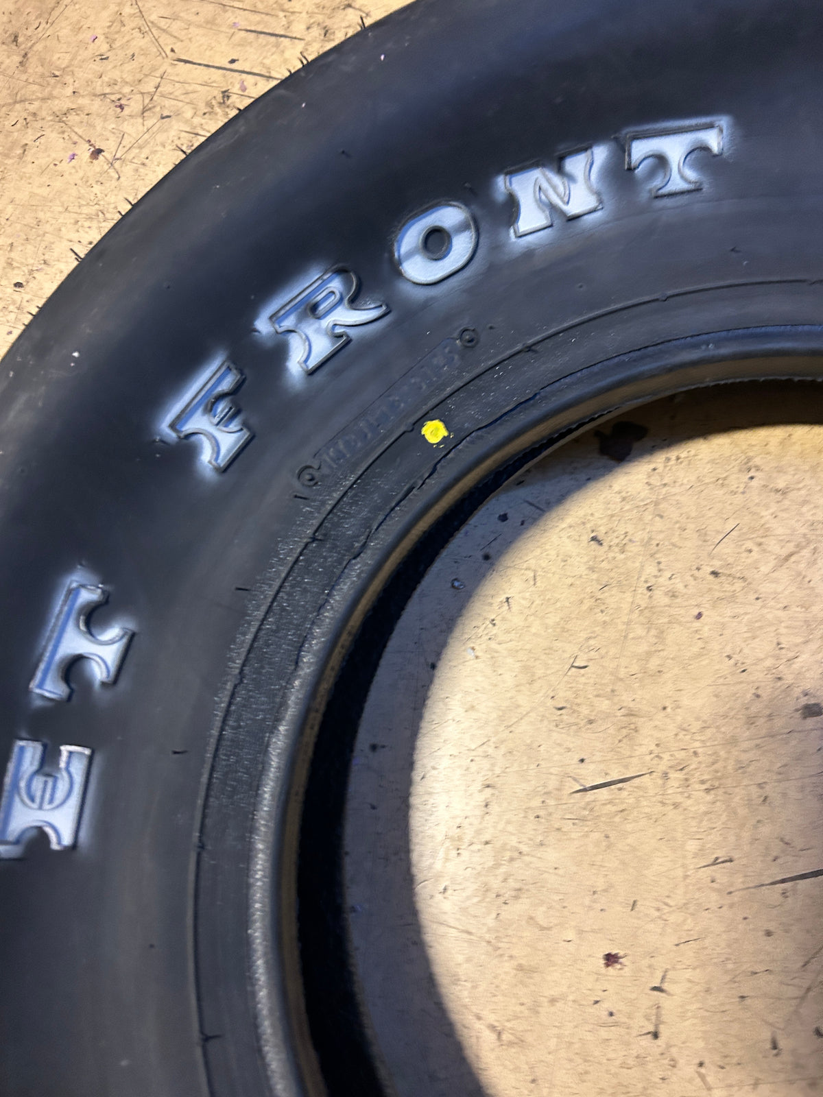 MICKEY THOMPSON ET FRONT BSW 28 4.5 15 DRAG TIRE 250933