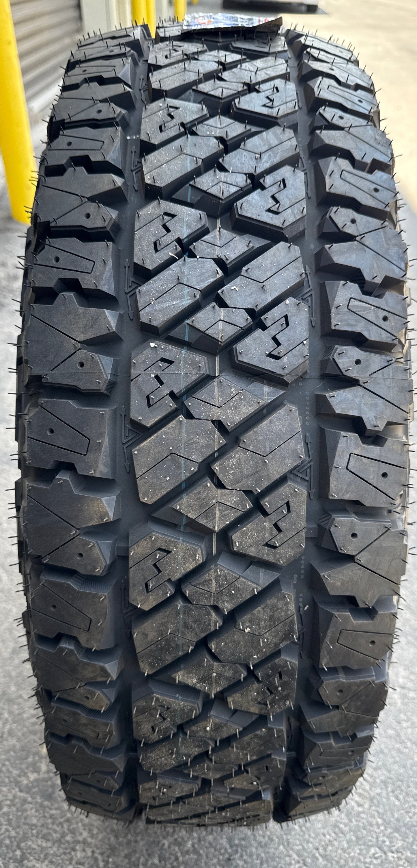 THUNDERER RANGER ATR LT 275 65 18 123/120S LRE 10PLY ALL TERRAIN TIRE TH1076
