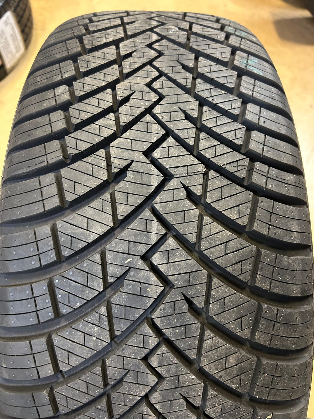2 PIRELLI SCORPION WEATHERACTIVE BSW P 235 55 18 100H ALL SEASON TIRE 4163000
