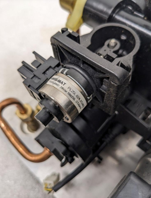 NTI 84744 GRUNDFOS COMBI BLOCK IWC MISSING VALVE DAMAGED SAFETY CLIP