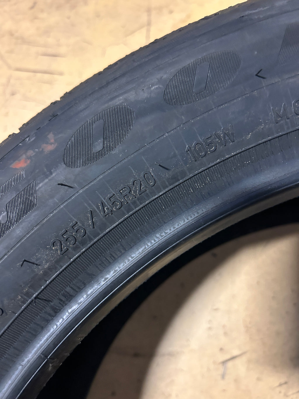 GOODYEAR EAGLE TOURING BSW P 255 45 20 105W XL ALL SEASON TIRE 102059387