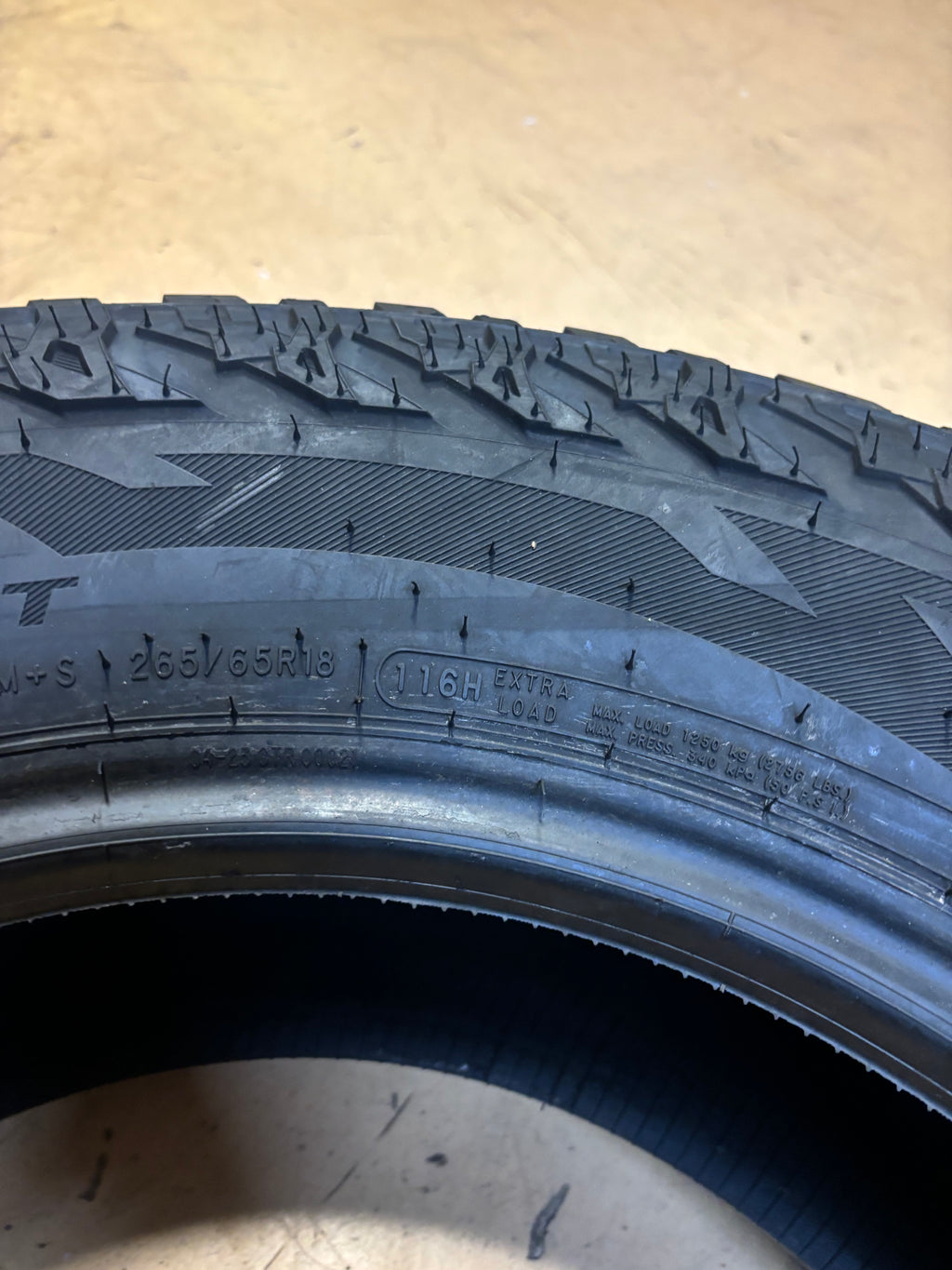 COOPER DISCOVERER ROAD + TRAIL AT P 265 65 17 116H XL HIGHWAY TIRE 171296049