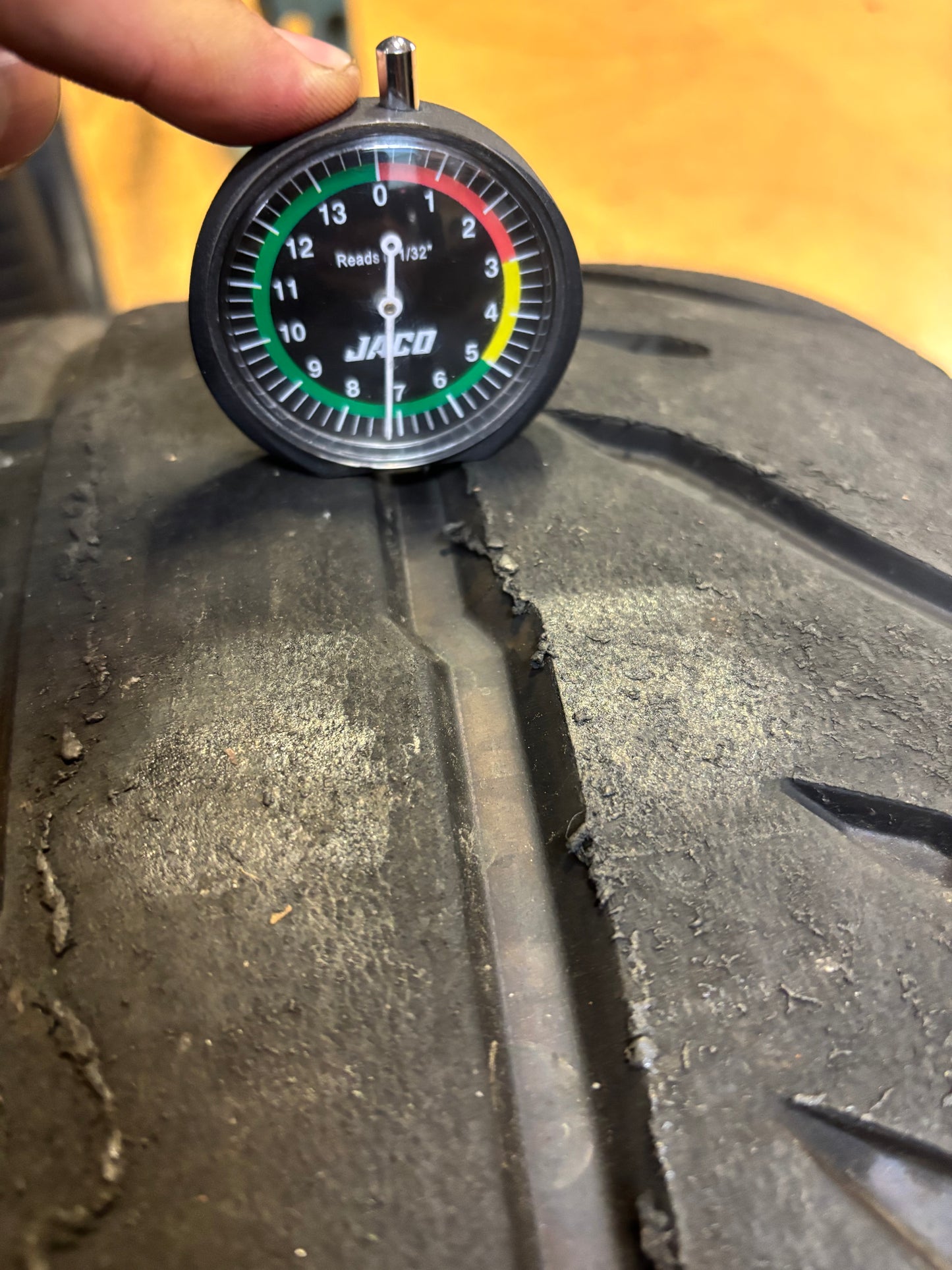 USED DTO FALKEN AZENIS RT660 P 285 30 18 93W SL ULTRA HIGH PERFORMANCE TIRE 28677420