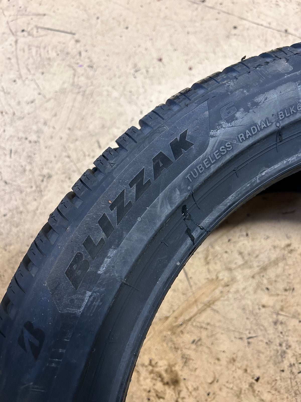 BRIDGESTONE BLIZZAK 6 BSW P 245 45 19 102W WINTER TIRE 014646