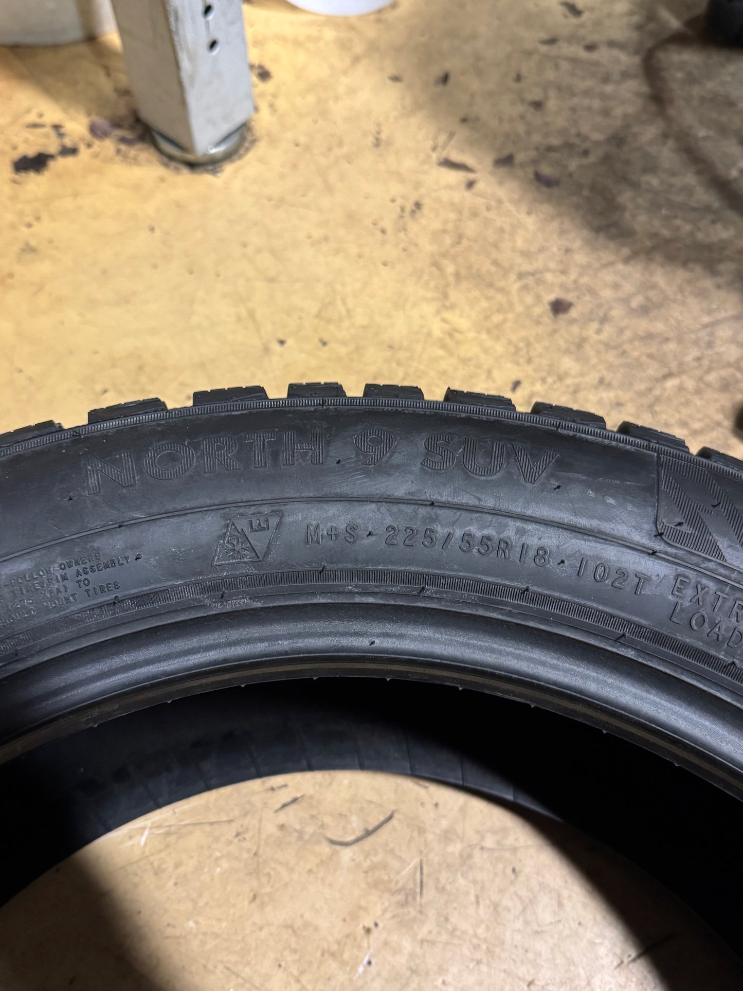 NORDMAN NORTH 9 SUV BSW P 225 55 18 102T XL STUDDED WINTER TIRE TS32835