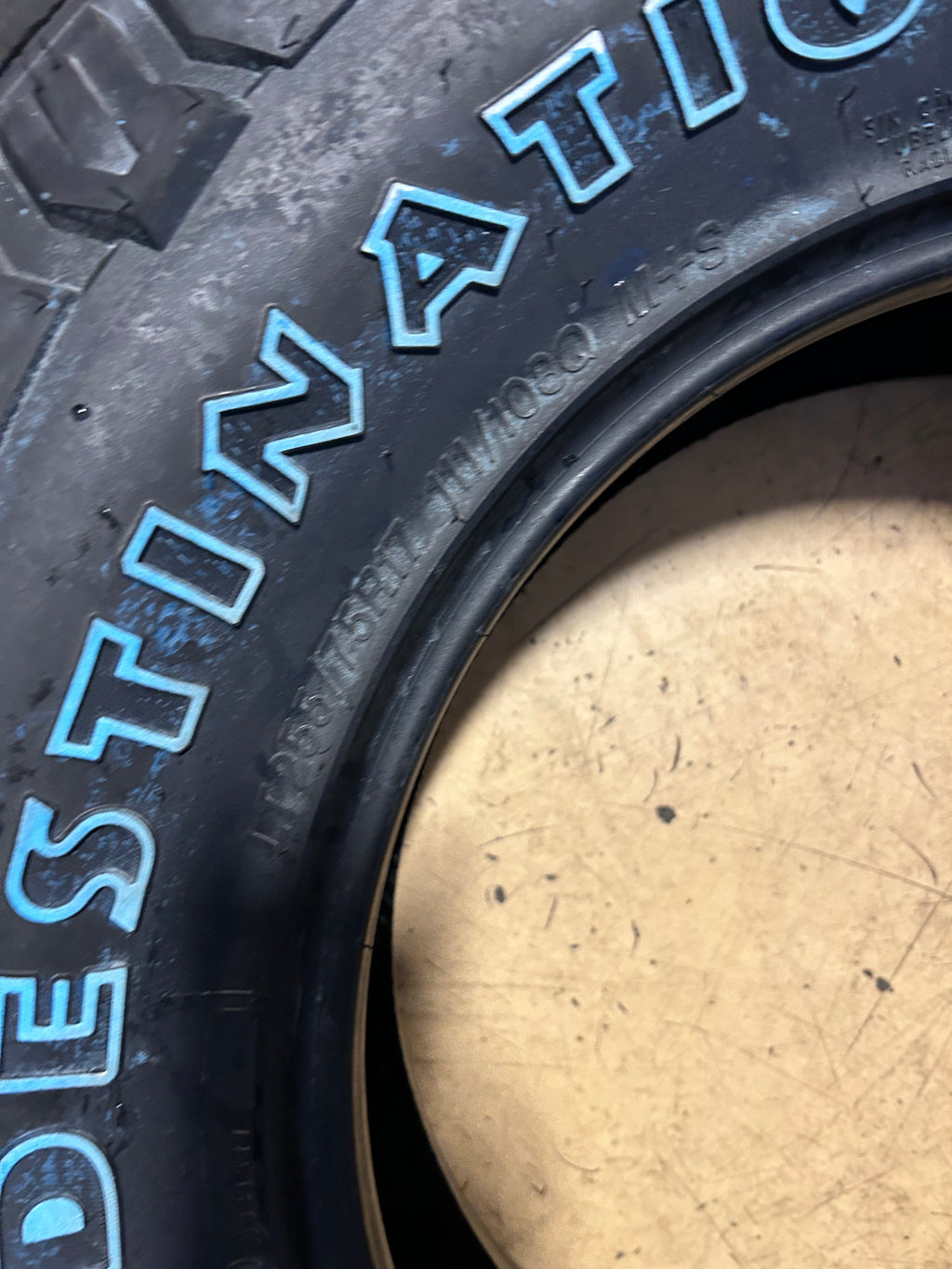 FIRESTONE DESTINATION M/T2 OWL LT 255 75 17 111/108Q 6PLY MUD TIRE 011618