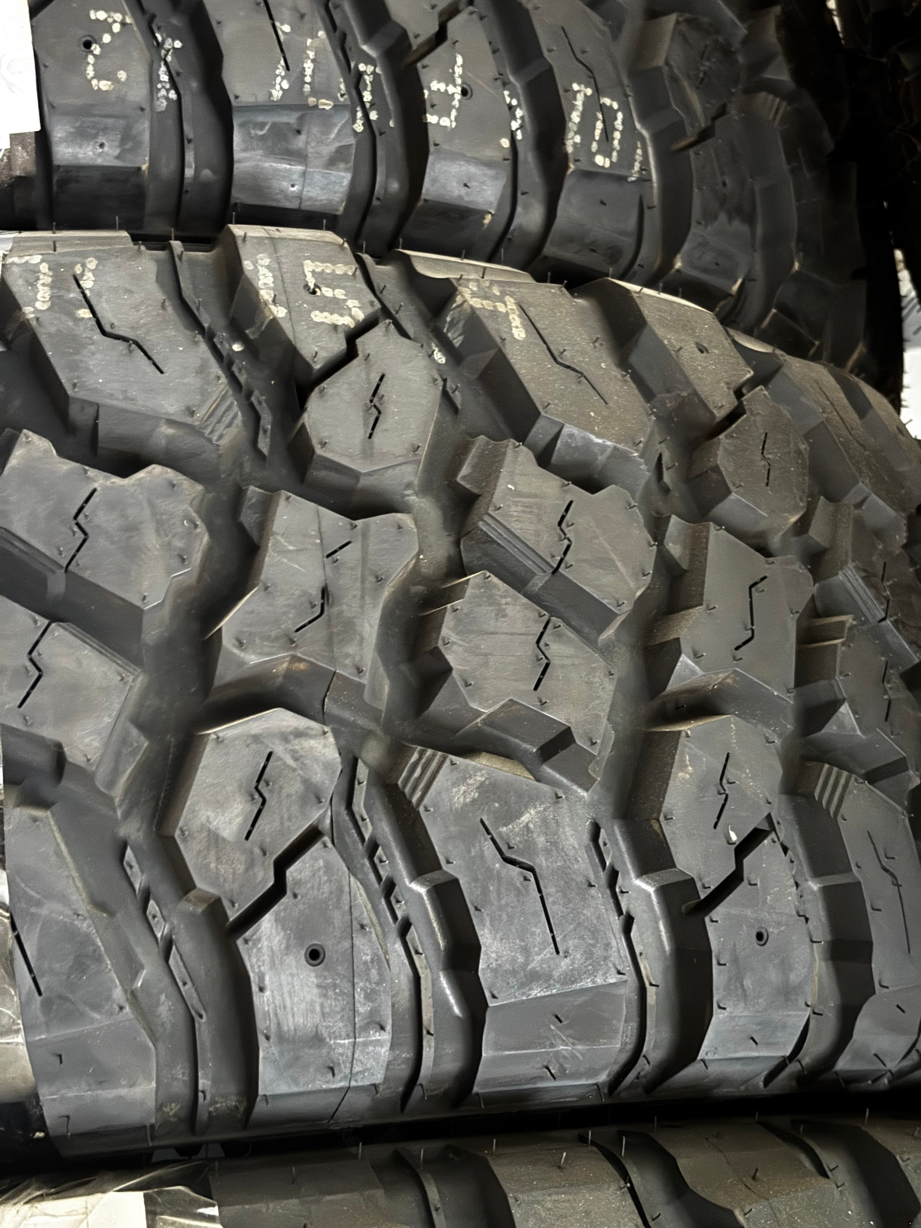 (TODO) PRINX HIGHCOUNTRY MT LT 265 75 16 123/120Q LRE 10 PLY MUD TERRAIN TIRES 9265250206