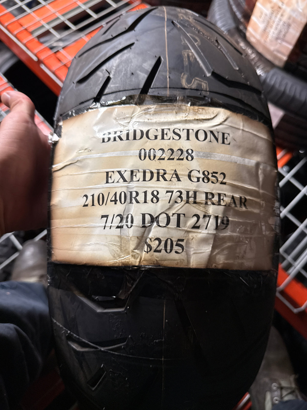 NOS BRIDGESTONE EXEDRA G852 BSW 210 40 18 73H REAR MOTORCYCLE TIRE 002228