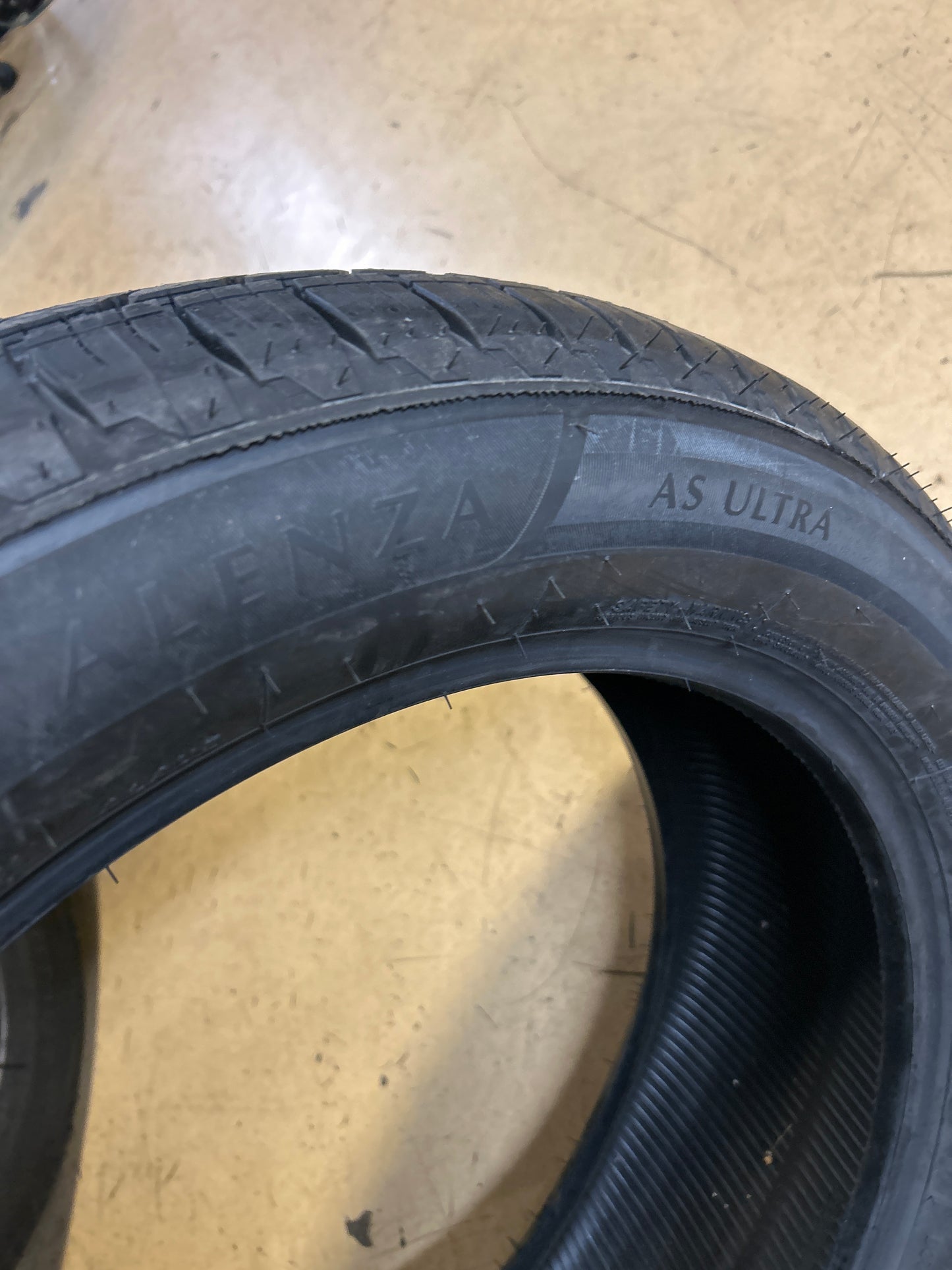 BRIDGESTONE ALENZA AS ULTRA BSW P 245 50 20 102V ALL SEASON TIRE 008346