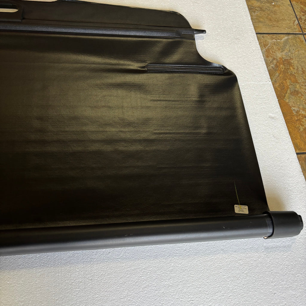 GENUINE GM 10-17 CHEVY EQUINOX SHADE ASSEMBLY LUGGAGE BLACK 23131658