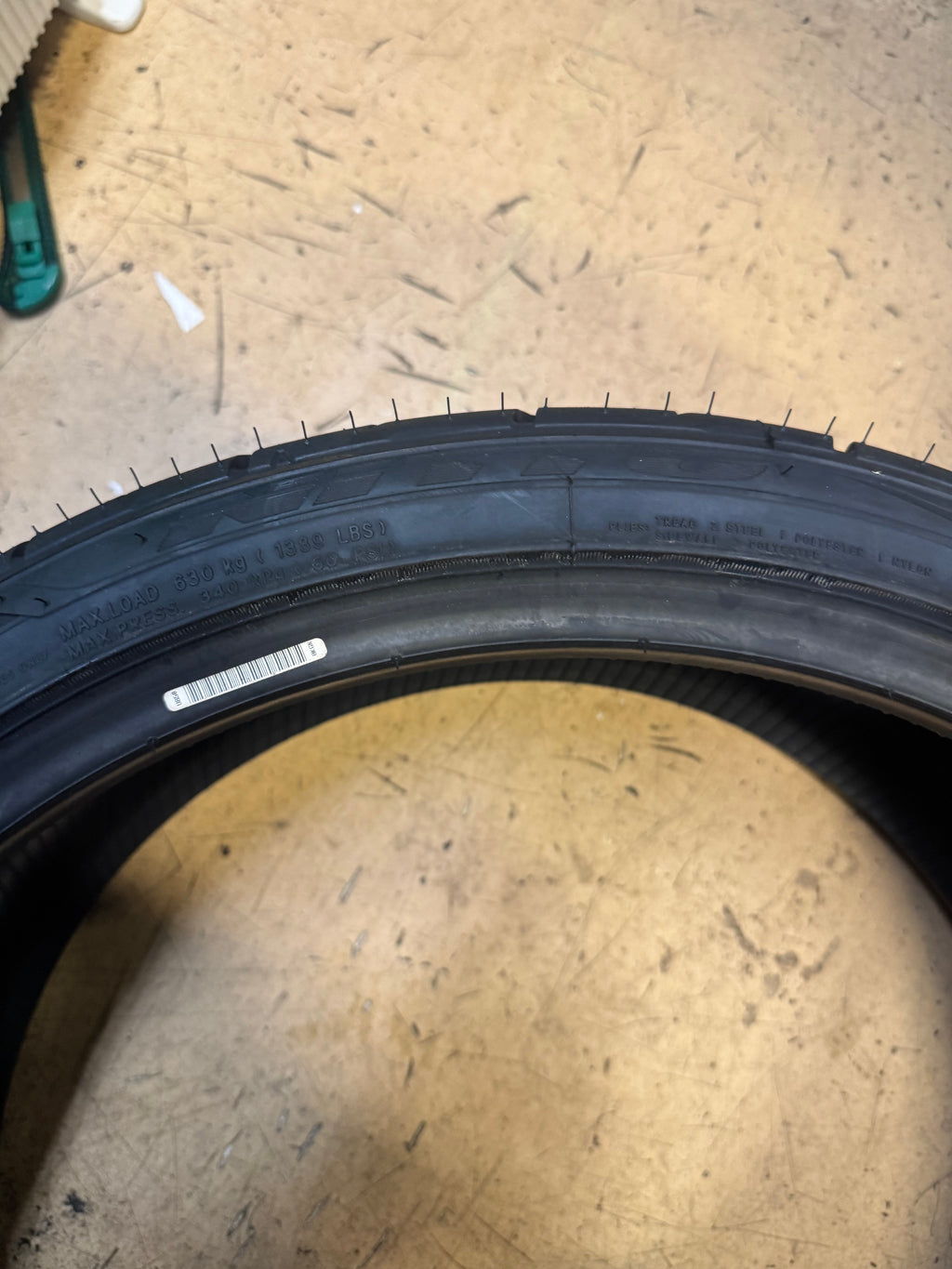 NITTO NT555 G2 BSW P 235 35 20 92W XL UHP TIRE 211720