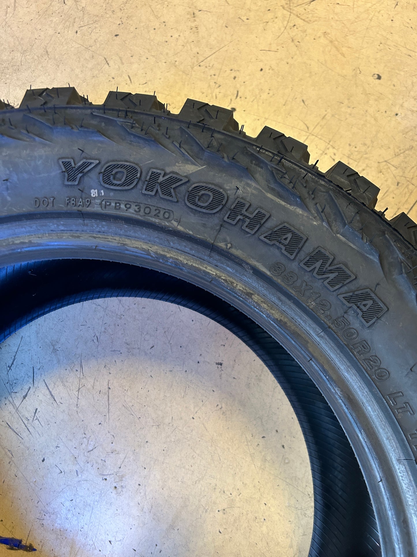 NOS YOKOHAMA GEOLANDAR M/T G003 BSW LT 33 12.5 20 119Q 12PLY MUD TIRE 110133354