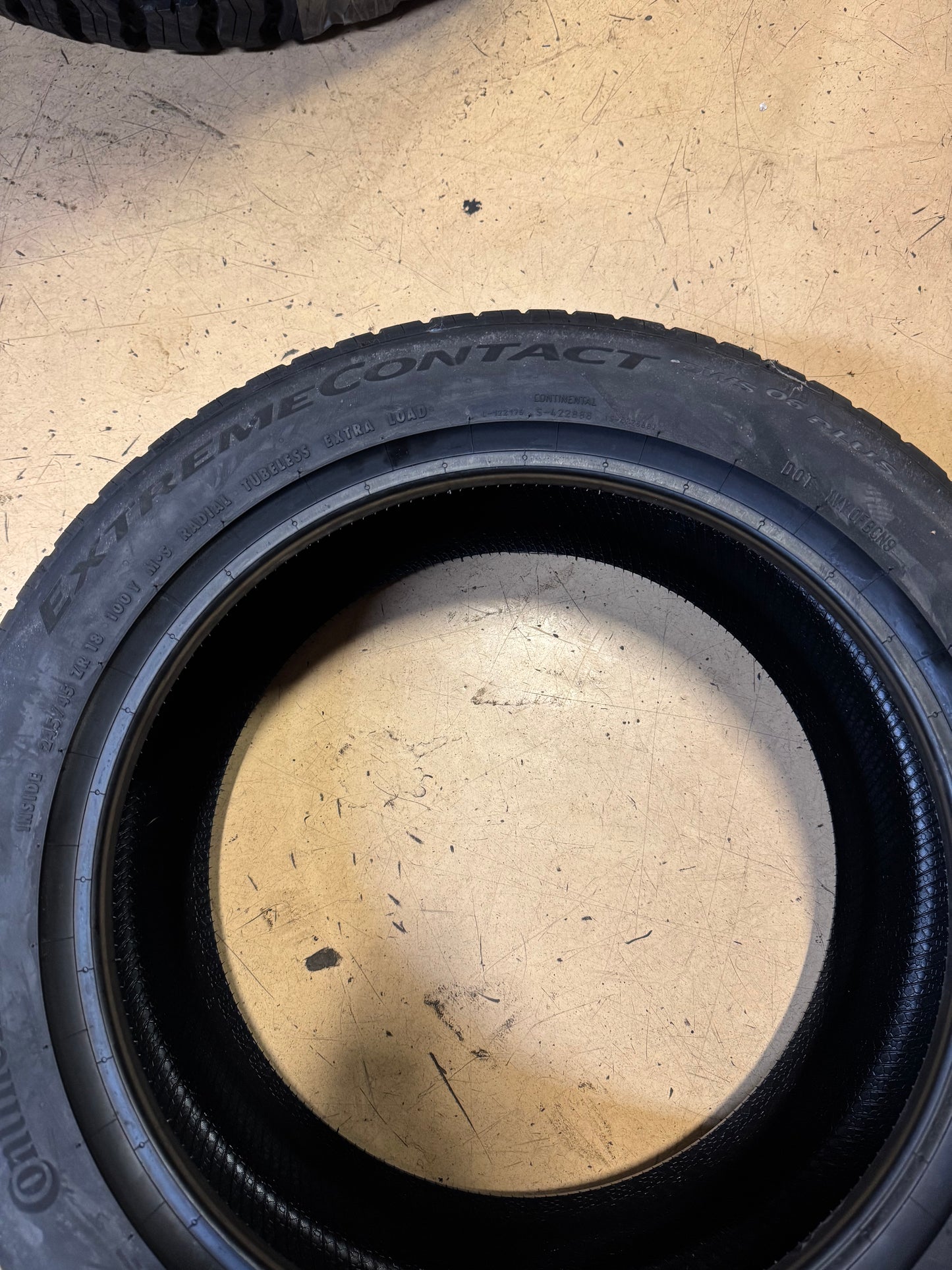 CONTINENTAL EXTREMECONTACT DWS06 PLUS BSW P 245 45 18 100Y XL UHP ALL SEASON TIRE 15573040000