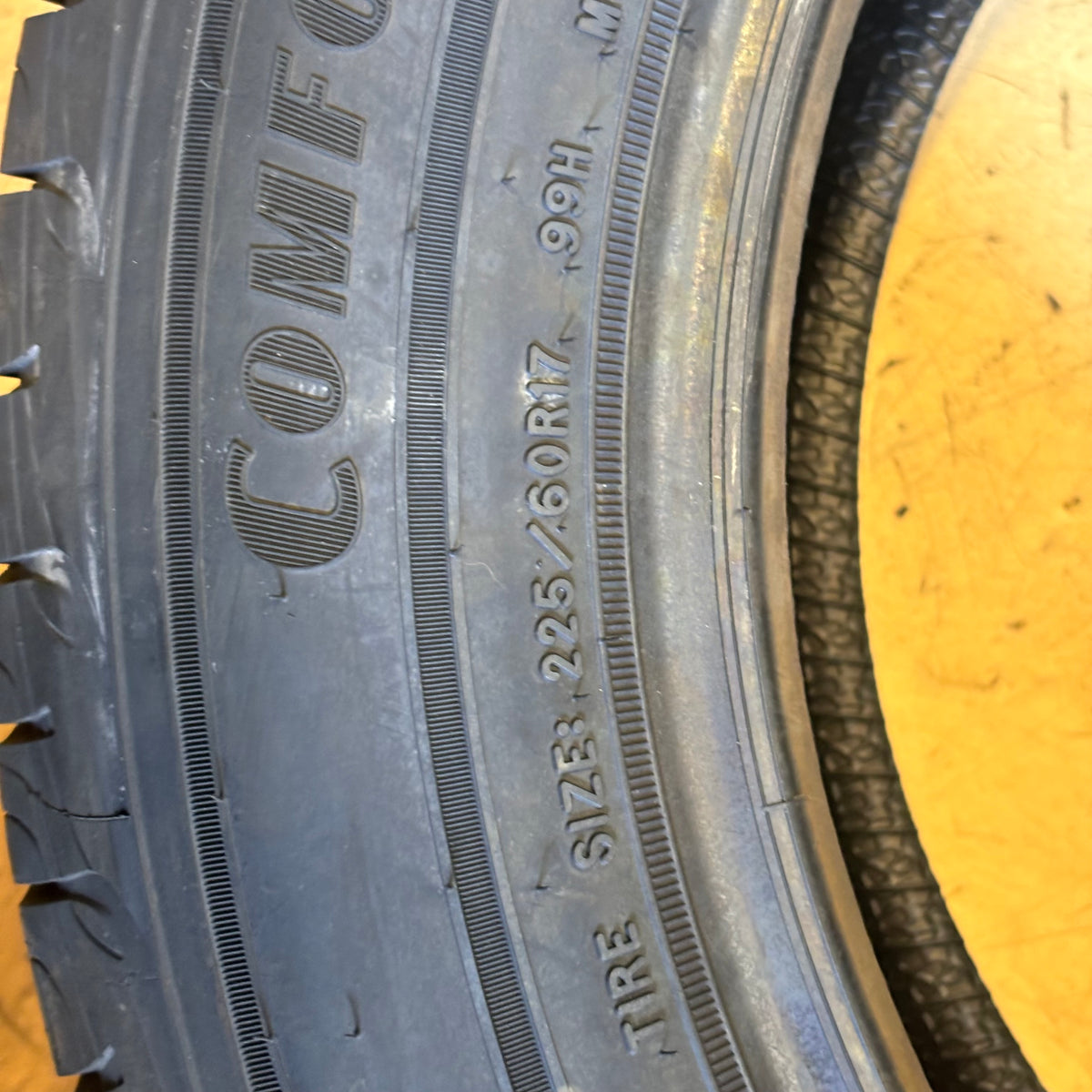 2 GOODYEAR ASSURANCE COMFORTDRIVE P 225 60 17 99H SL ALL SEASON TIRE 413005582