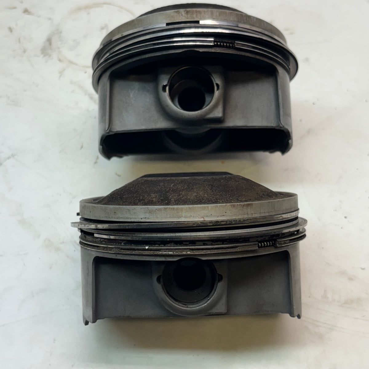 2 USED GENUINE PORSCHE 964 3.6L PISTONS, CYLINDERS, PINS, RINGS 95ZN6 ++++