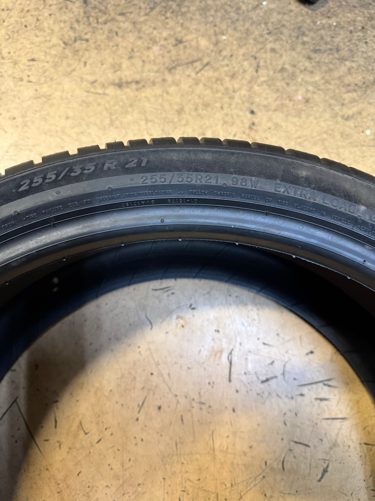 MICHELIN PILOT SPORT EV (FOAM) BSW P 255 35 21 98W XL UHP SUMMER TIRE 04270