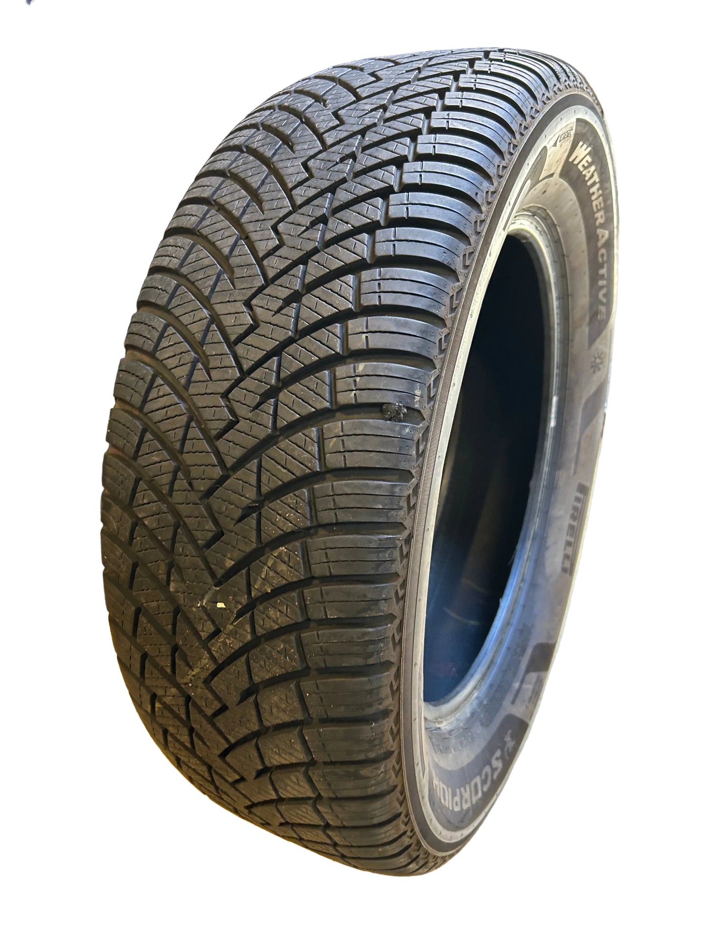 USED 10/32" PIRELLI SCORPION WEATHERACTIVE BSW P 245/60R18 105V TIRE 4162900