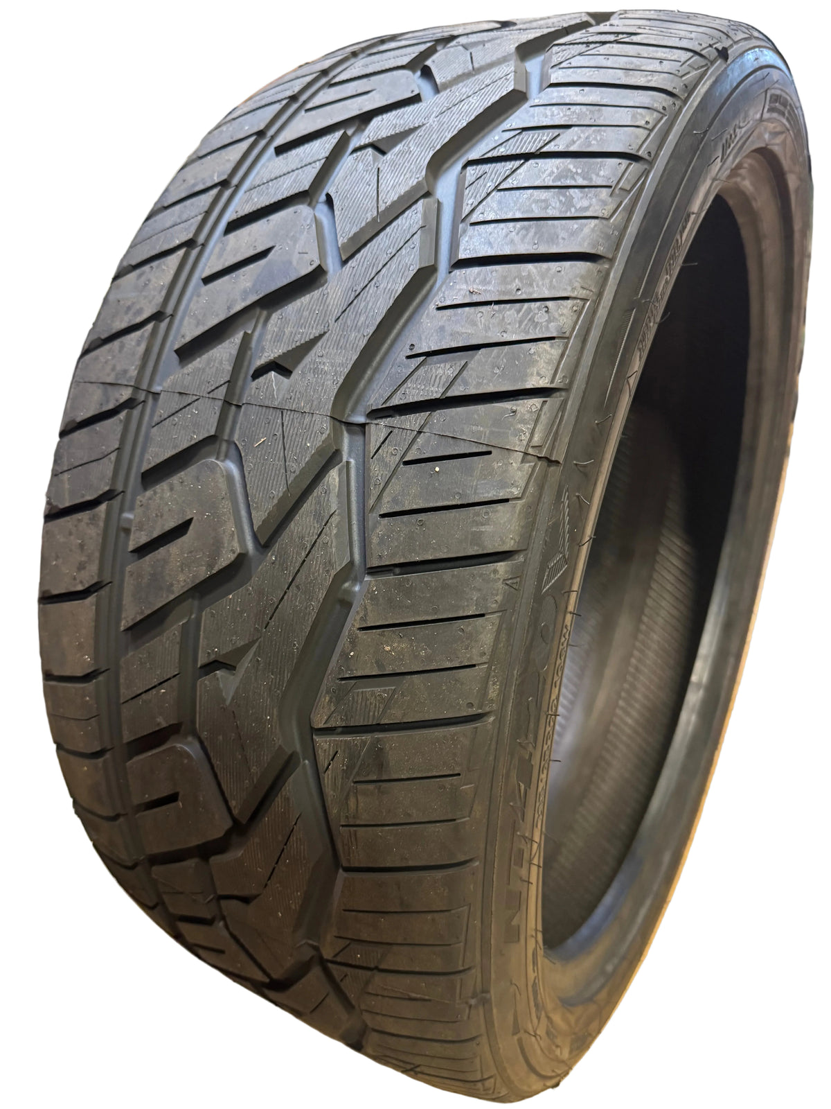 NITTO NT420V BSW P 285 35 22 106W XL ALL SEASON TIRE 206760