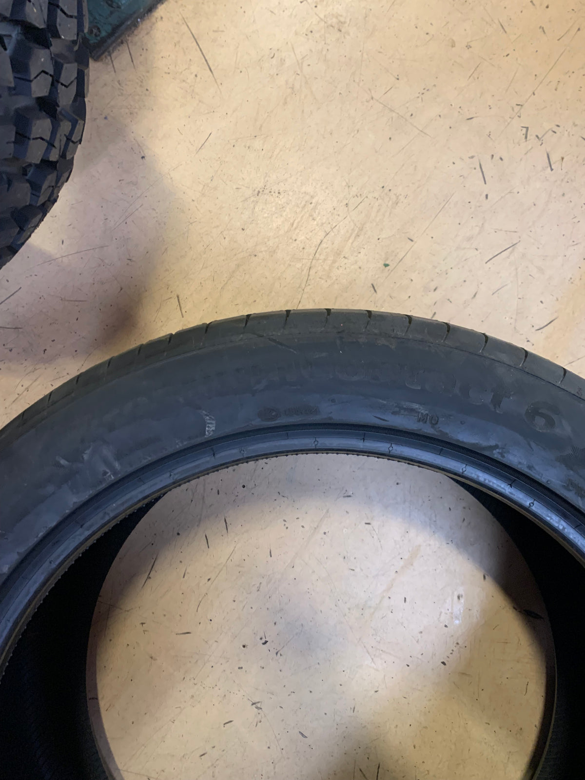 2 CONTINENTAL PREMIUMCONTACT 6 MO BSW P 325 40 22 114Y SUMMER TIRE 03111440000