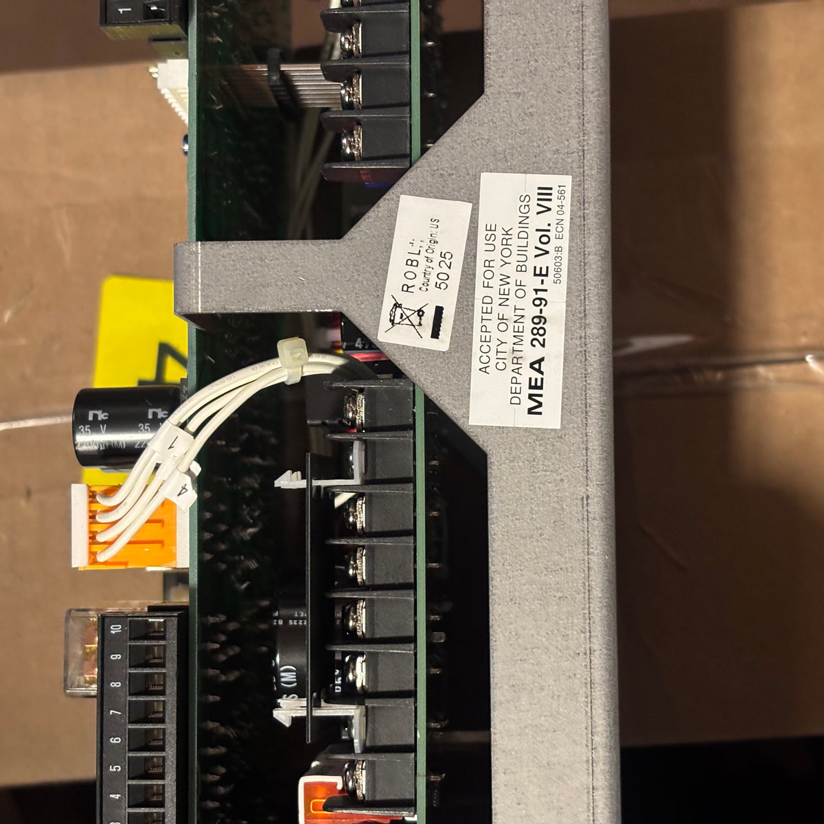 HONEYWELL AA-100 100 WATT AUDIO AMPLIFIER
