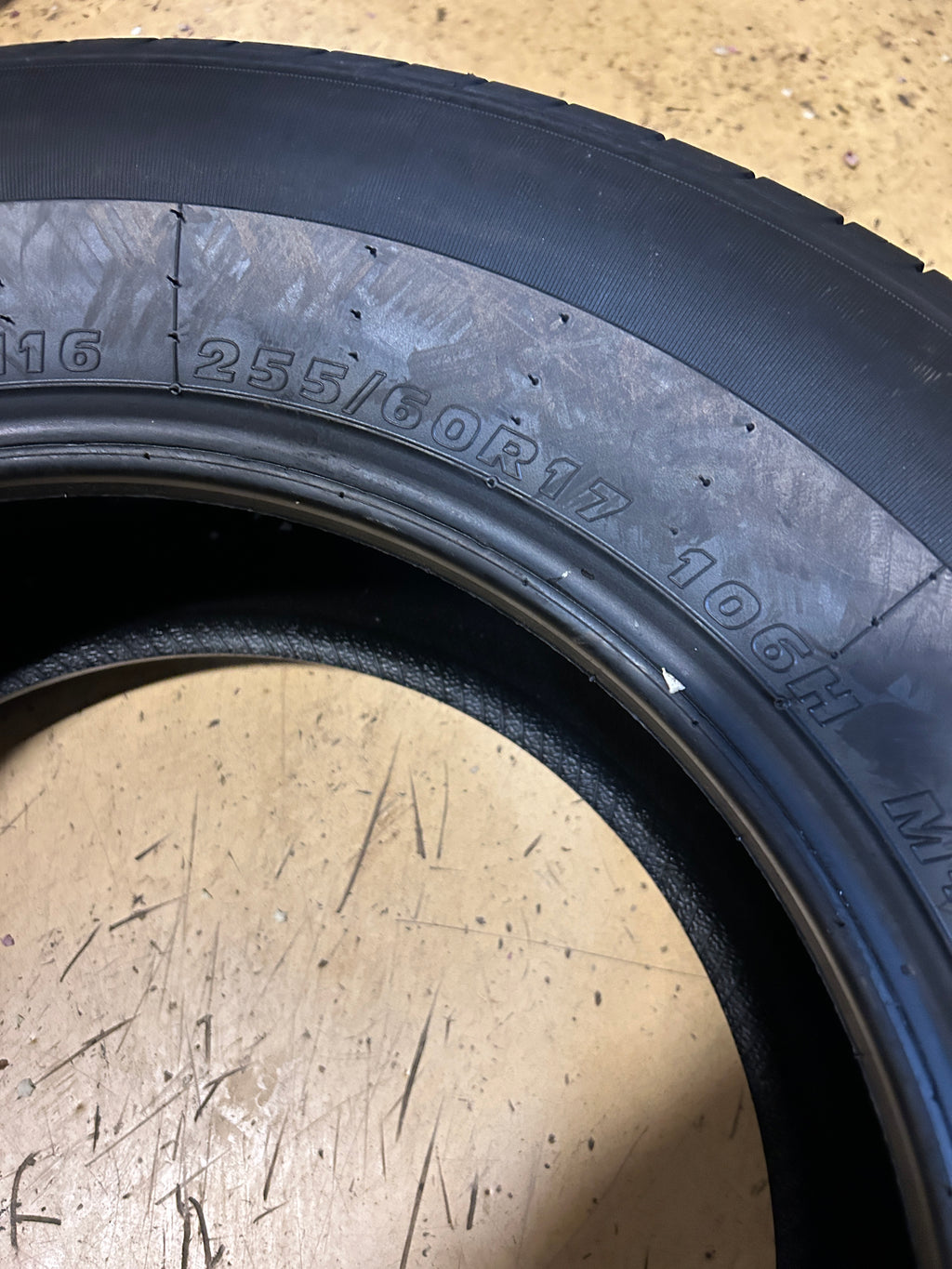 KUMHO SOLUS KH16 BSW P 255 60 17 106H ALL SEASON TIRE 2103243