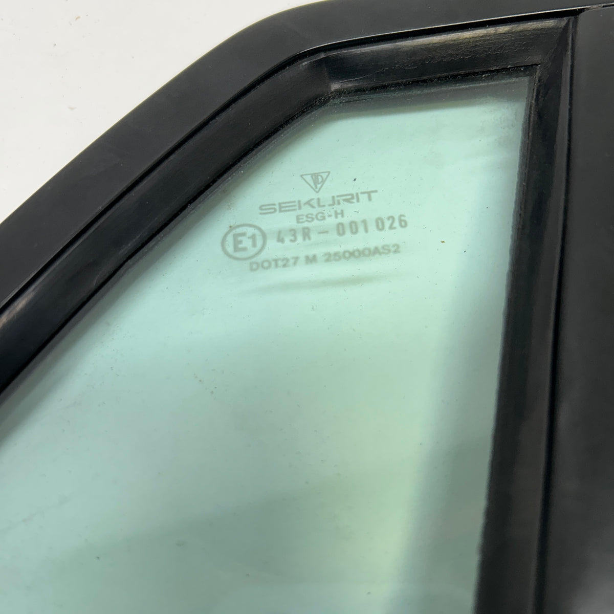 PORSCHE 911 TARGA DOOR WINDOW FRAME WITH GLASS LEFT DRIVER SIDE 9115420194370K