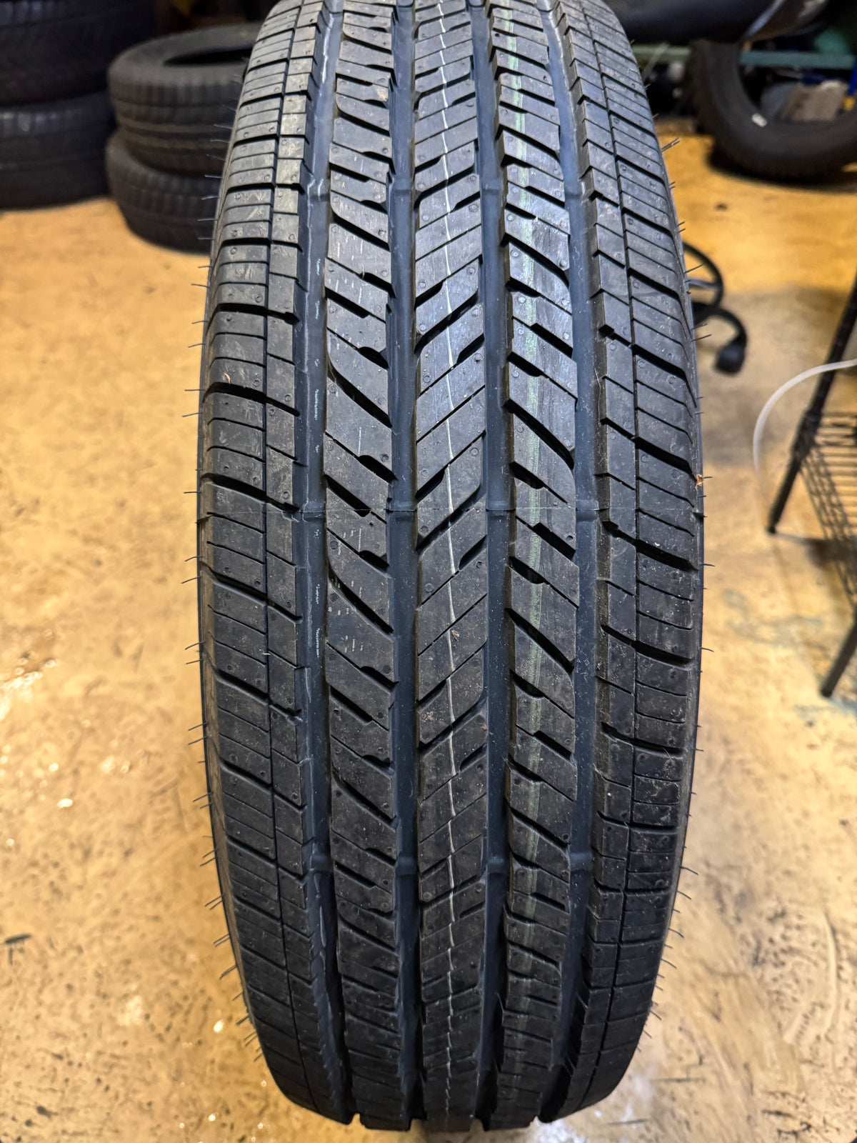 BRIDGESTONE DUELER H/T 685 BSW P 245 75 17 112T ALL SEASON TIRE 003348