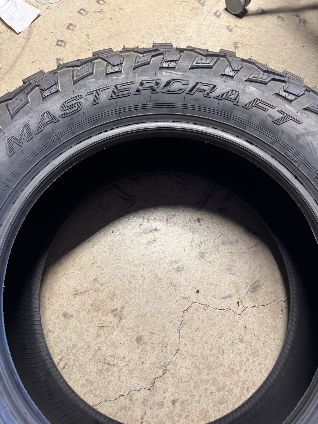 NOS MASTERCRAFT COURSER MXT BSW LT 275 65 20 126/123Q 10PLY MUD TERRAIN TIRE 175044008
