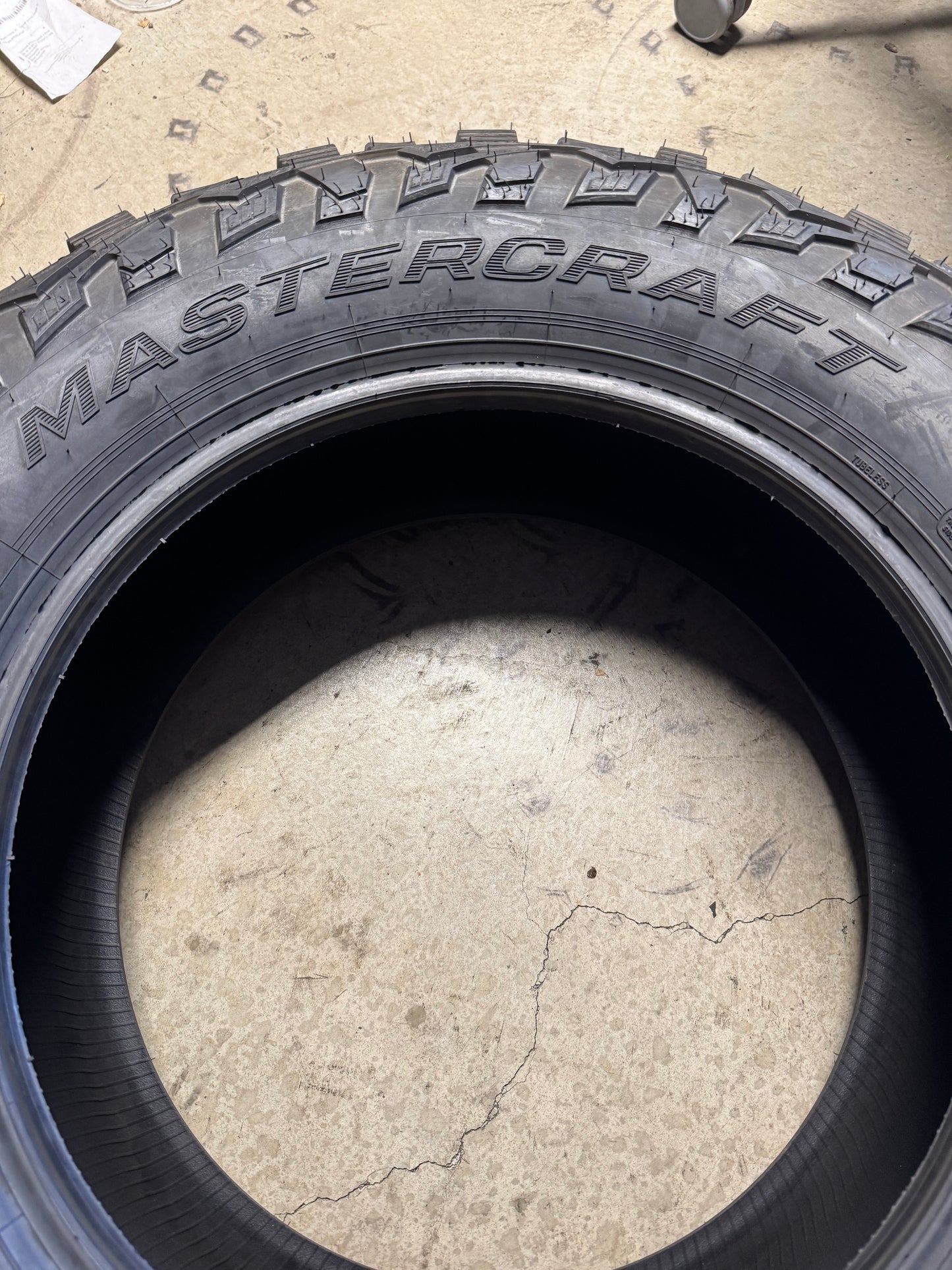 NOS MASTERCRAFT COURSER MXT BSW LT 275 65 20 126/123Q 10PLY MUD TERRAIN TIRE 175044008