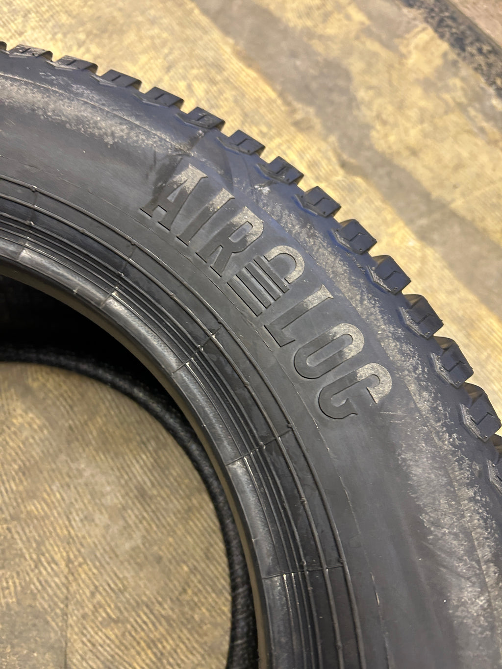 AIR LOC P332 BSW  27 10.5 15 8PLY LAWN TIRE LG5855