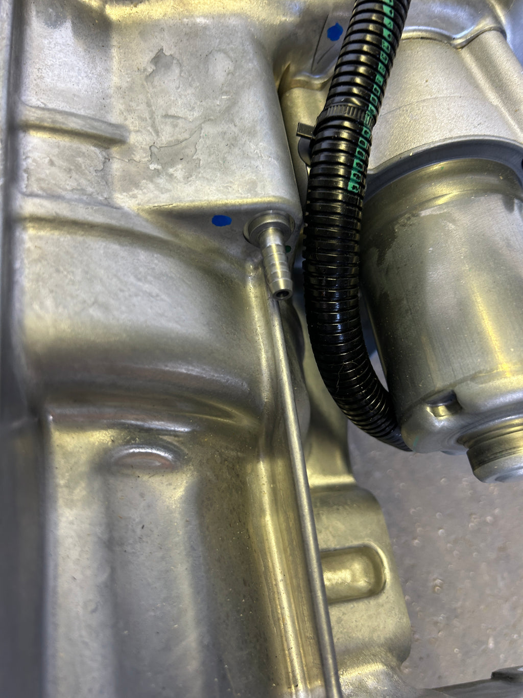 GENUINE TRANSFER CASE ASSY 21-23 FORD BRANCO MB3P-7A195-BG