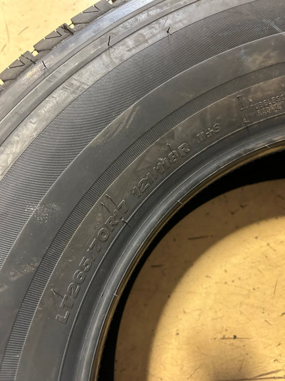 BRIDGESTONE DUELER H/T 685 OWL LT 265 70 17 121/118R 10PLY ALL SEASON TIRE 001343