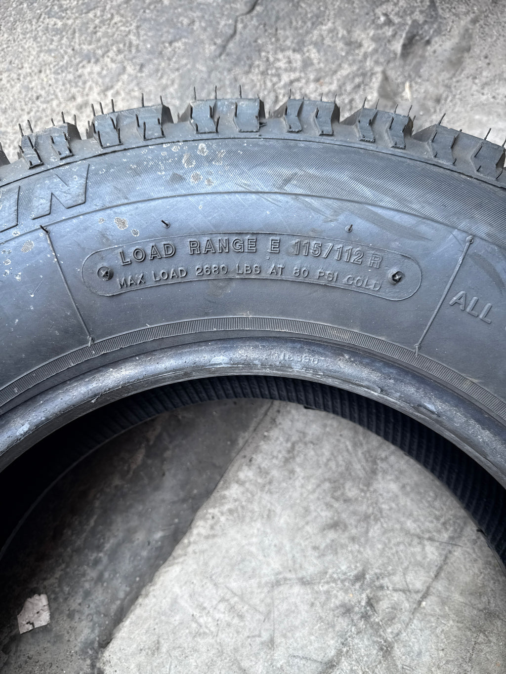 TREADWRIGHT WARRDEN II LT 225 75 16 115/112R LRE 10PLY RETREAD TIRE W2817E