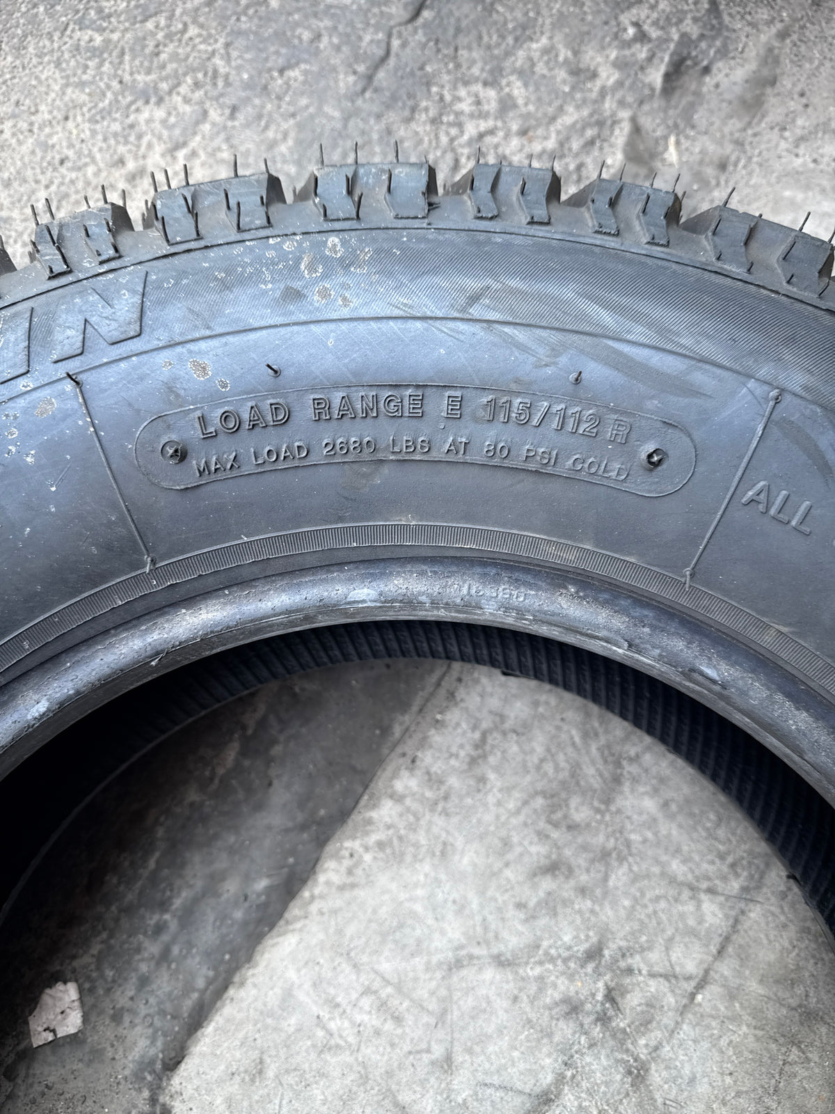 TREADWRIGHT WARRDEN II LT 225 75 16 115/112R LRE 10PLY RETREAD TIRE W2817E