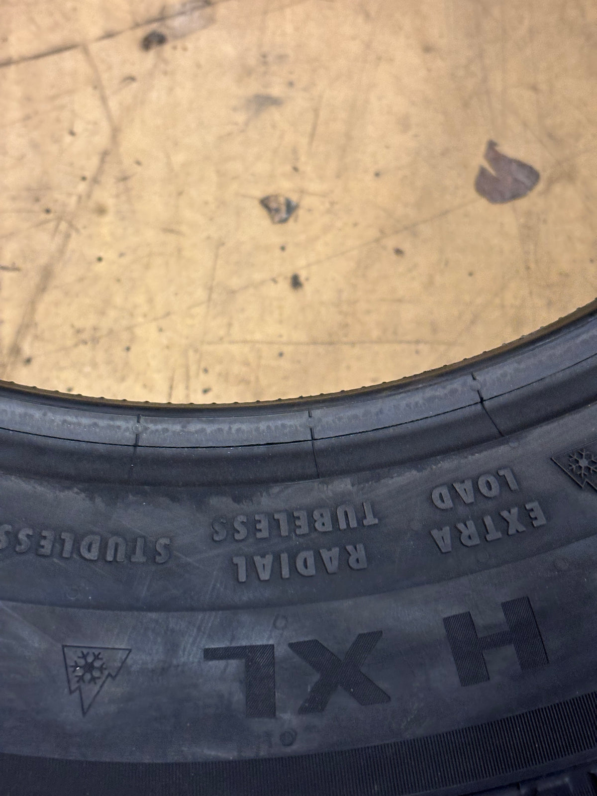 CONTINENTAL VIKINGCONTACT 7 P 245 60 18 109H XL SNOW WINTER TIRE 03452620000