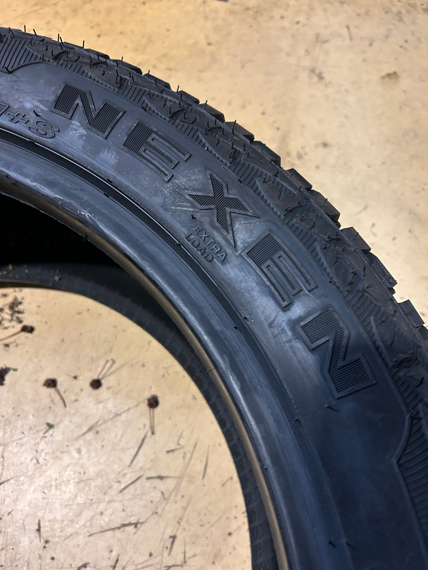 NEXEN ROADIAN AT PRO RA8 BSW P 285 45 22 114H XL ALL TERRAIN TIRE 16055NXK