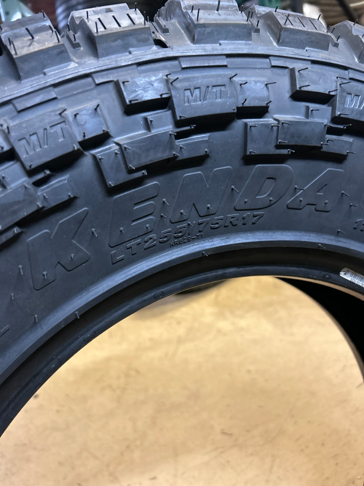 KENDA KLEVER M/T2 BSW LT255 75 17 111/108Q 6PLY MUD TERRAIN TIRE 629030