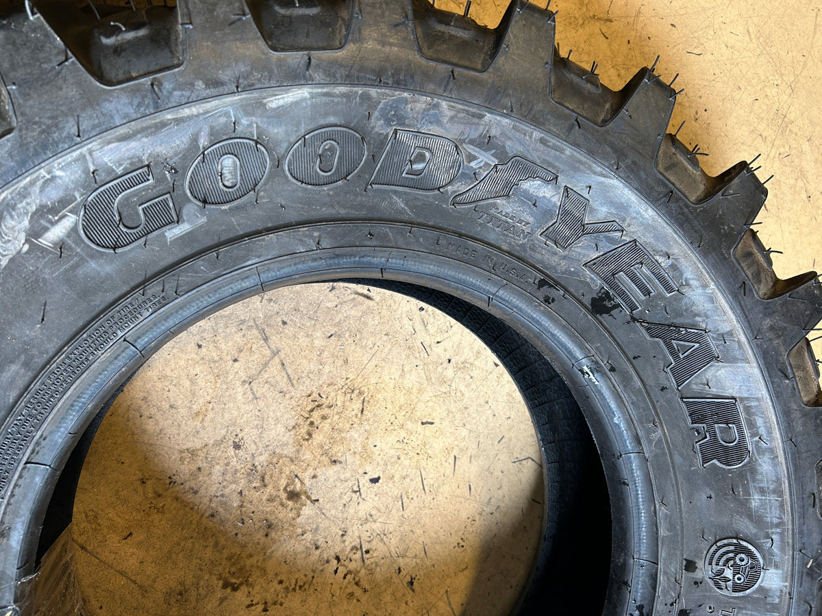 NOS GOODYEAR R14T 116A8 BSW  12 16.5  6PLY TRACTOR TIRE R4T3C9GE