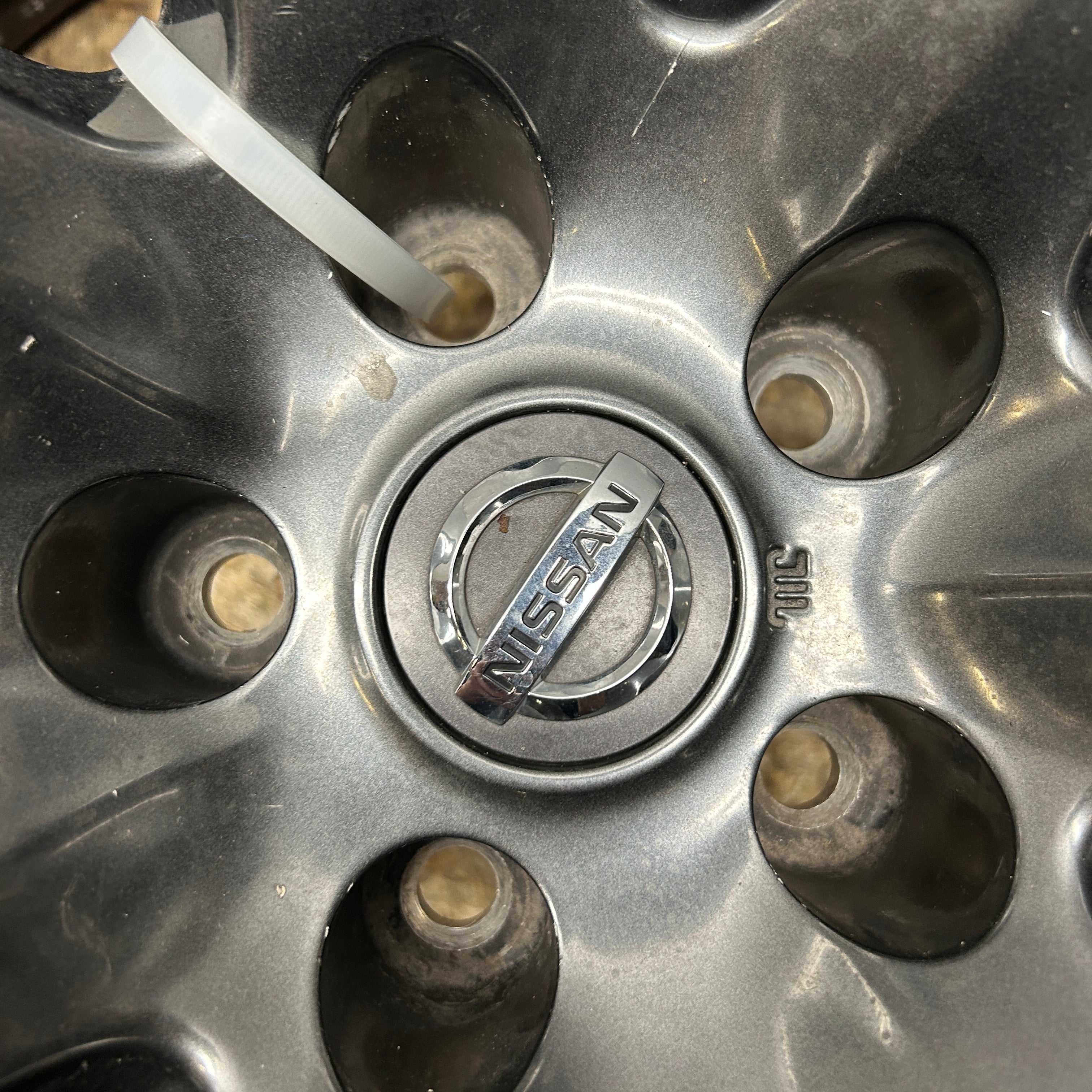 USED GENUINE NISSAN R35 GT-R FORGED RAYS REAR WHEEL 20X10.5 ET25