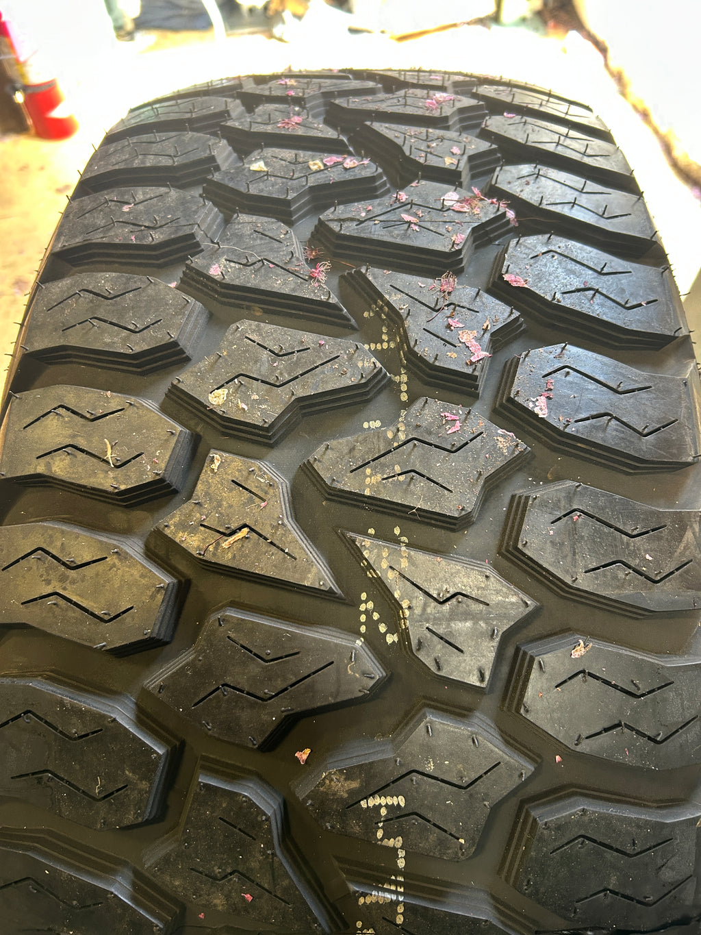 NOS AMP TERRAIN ATTACK A/T A BSW LT 305 55 20 121/118S 10PLY TIRE 3055520AMPCA3