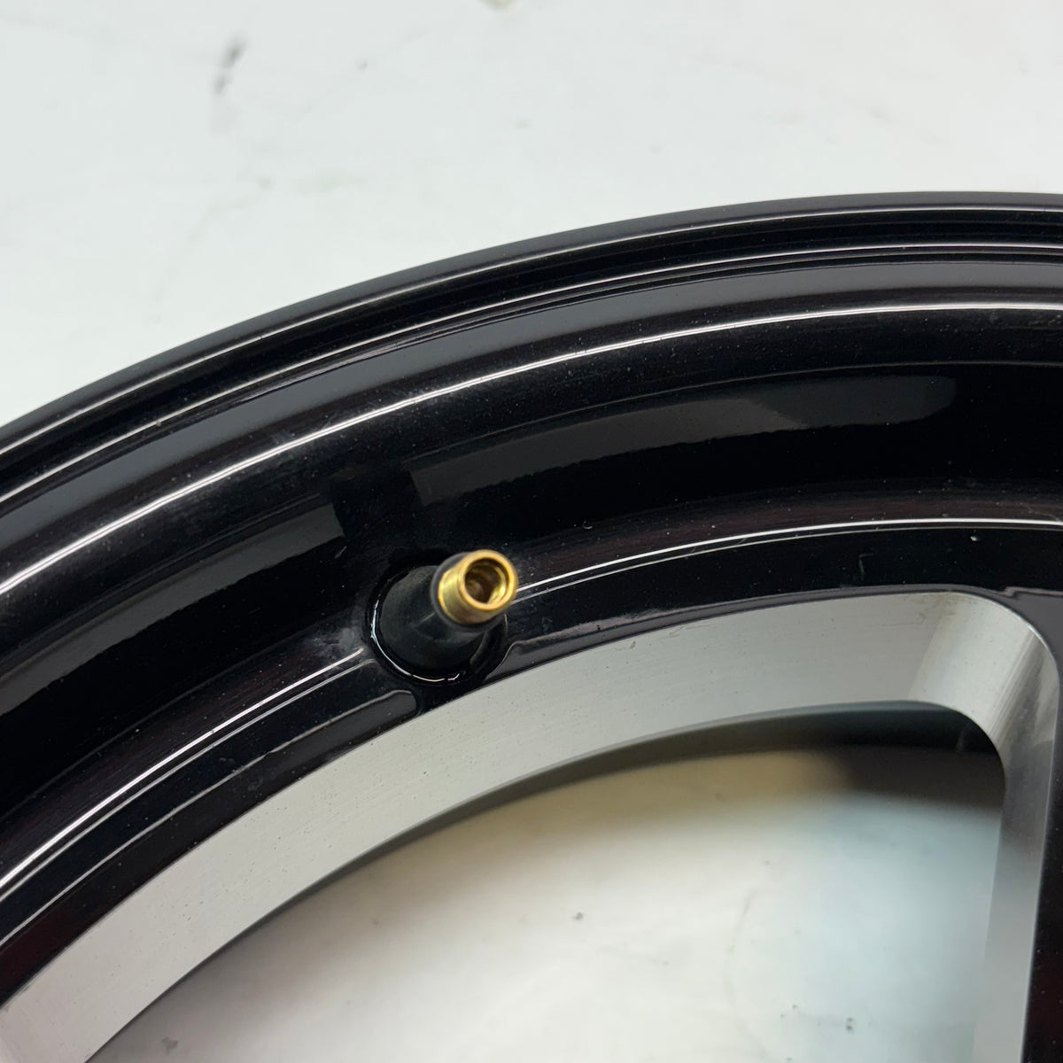 2 VISION SPORT STAR 571 WHEEL 15X4 5X114.3 GLOSS BLACK WITH MILLED CENTER -19MM
