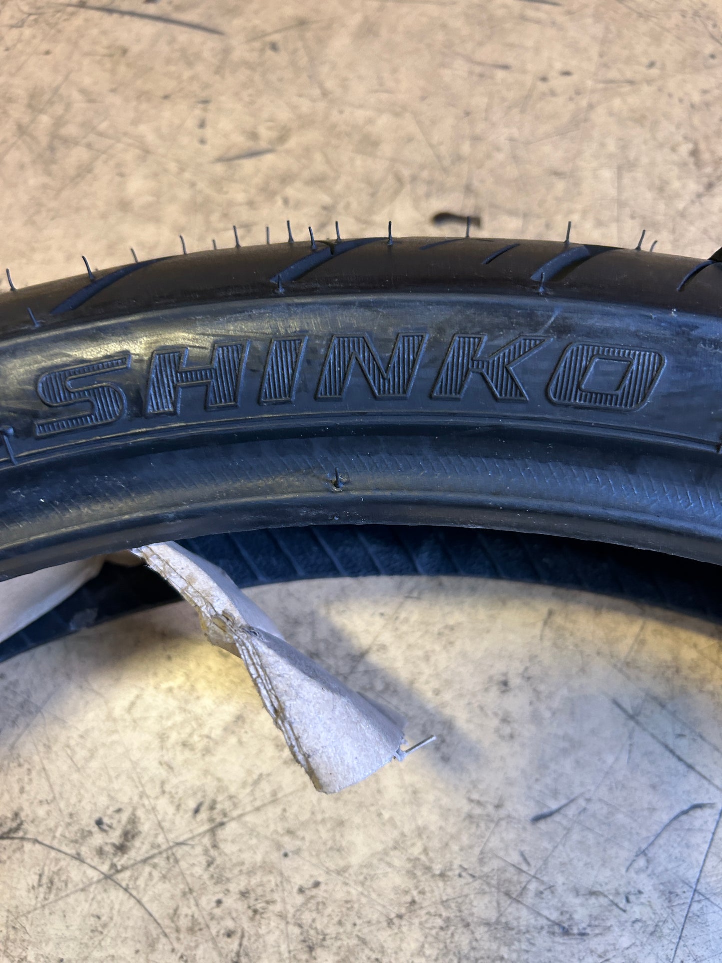 SHINKO SR777 HD BSW 130 60 23 75H FRONT MOTORCYCLE TIRE 874581