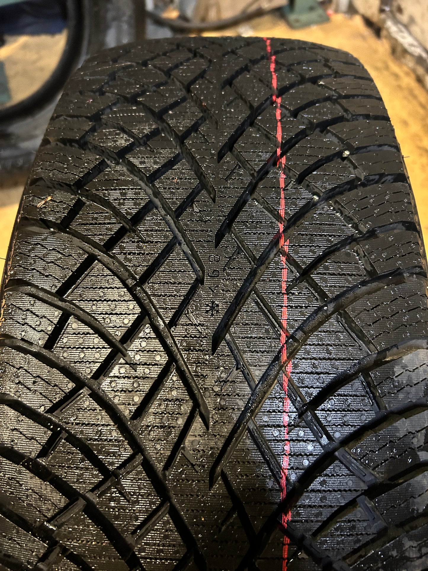 NOKIAN HAKKAPELIITTA R5 SUV BSW P 225 60 17 103R XL WINTER TIRE T432199