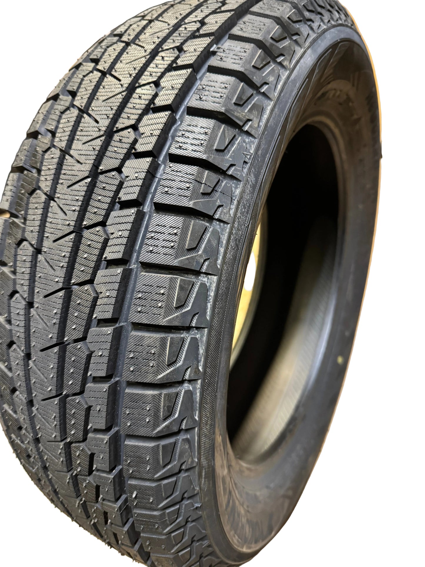 YOKOHAMA ICEGUARD GO75 BSW P 215 60 17 96T WINTER TIRE 110175138