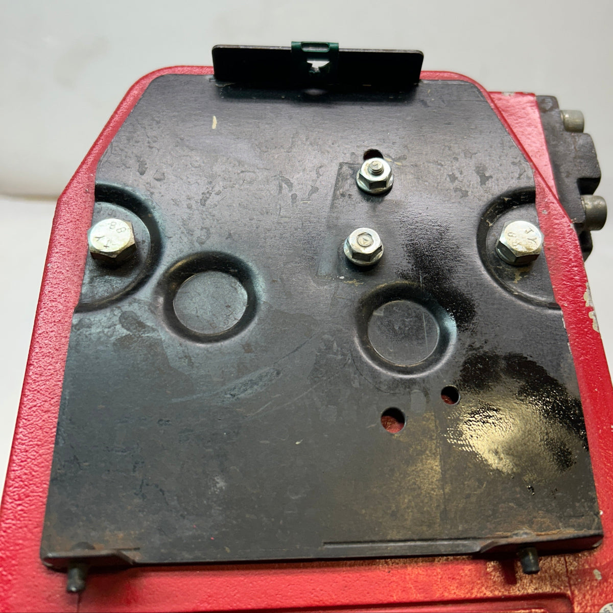USED SUPERWINCH HUSKY 8 SERIES MASTER WINCH  2401